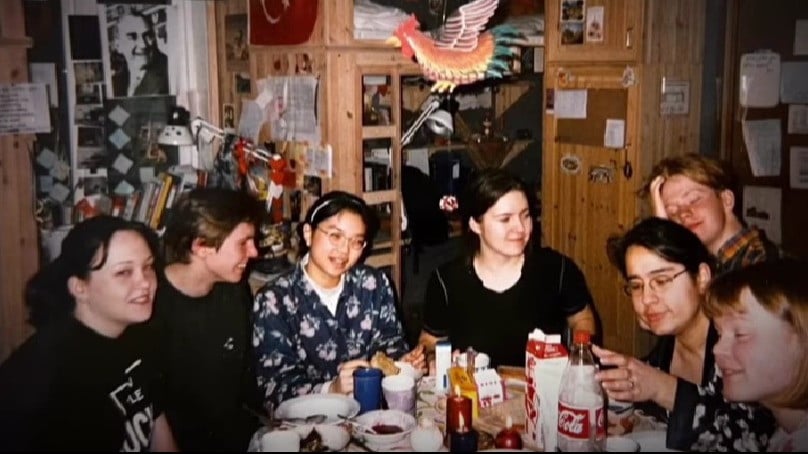 Foto-foto Masa Pacaran Wamen Stella dan Prof Bartek hingga Menikah
            - galeri foto