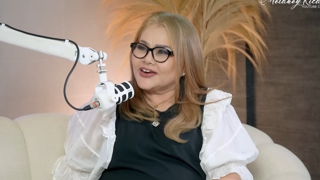 Eva Manurung Ingin Jadikan Dewi Perssik Menantu, Begini Respons Tegas DP
            - galeri foto