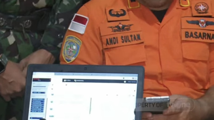 Tim SAR Temukan Paspor Co-Pilot Pesawat ATR 42-500 dan Sebuah Laptop yang Masih Menyala
            - galeri foto
