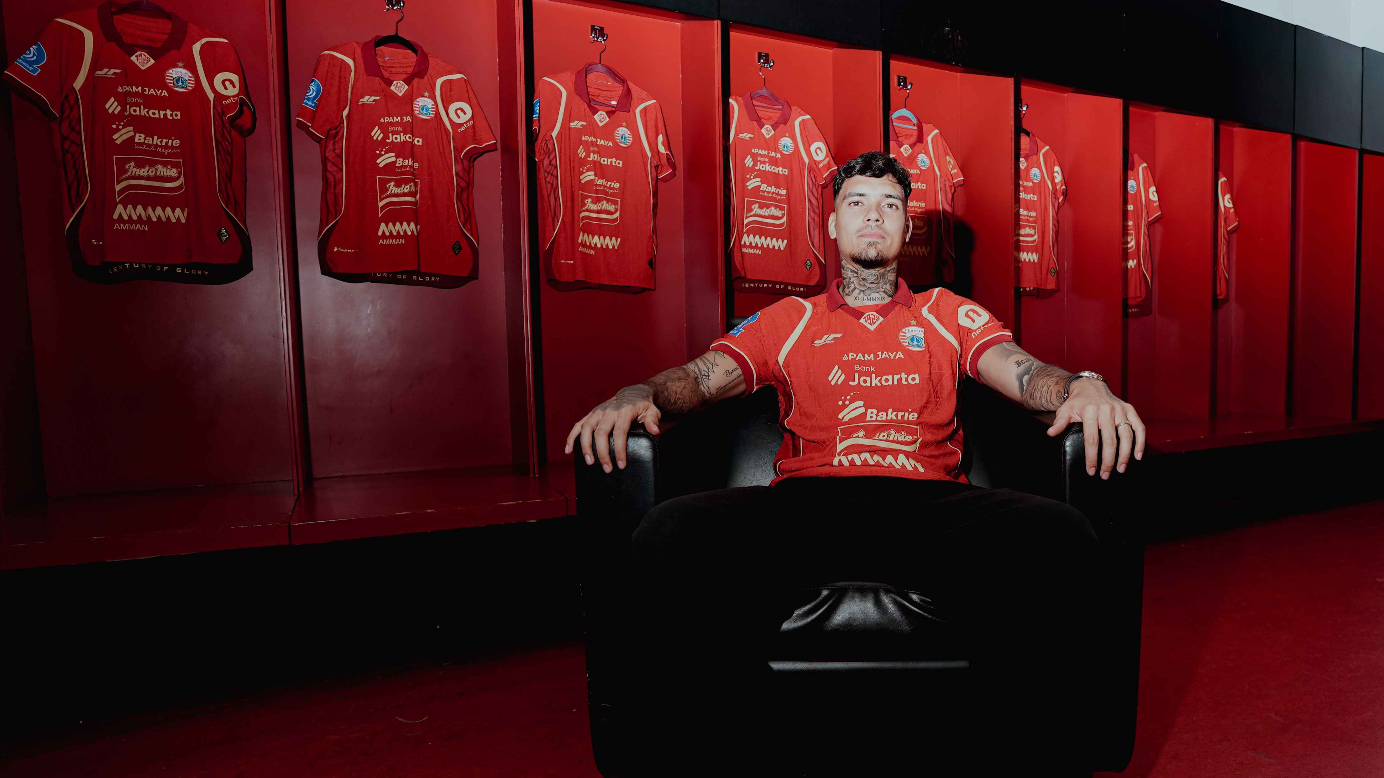 Resmi! Persija Jakarta Ikat Shayne Pattynama dengan Kontrak Panjang, Pemain Timnas Indonesia Itu Langsung Bidik Gelar Juara Super League
            - galeri foto