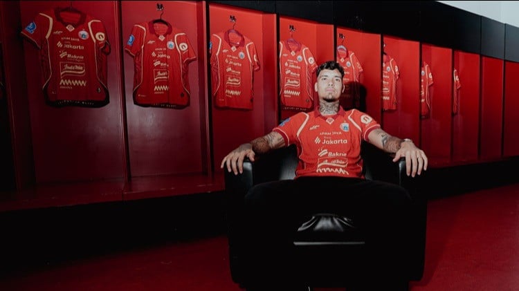 Gaji Shayne Pattynama Sebelum Gabung Persija Jakarta Hampir Tembus Rp8 Miliar Per Musim
            - galeri foto