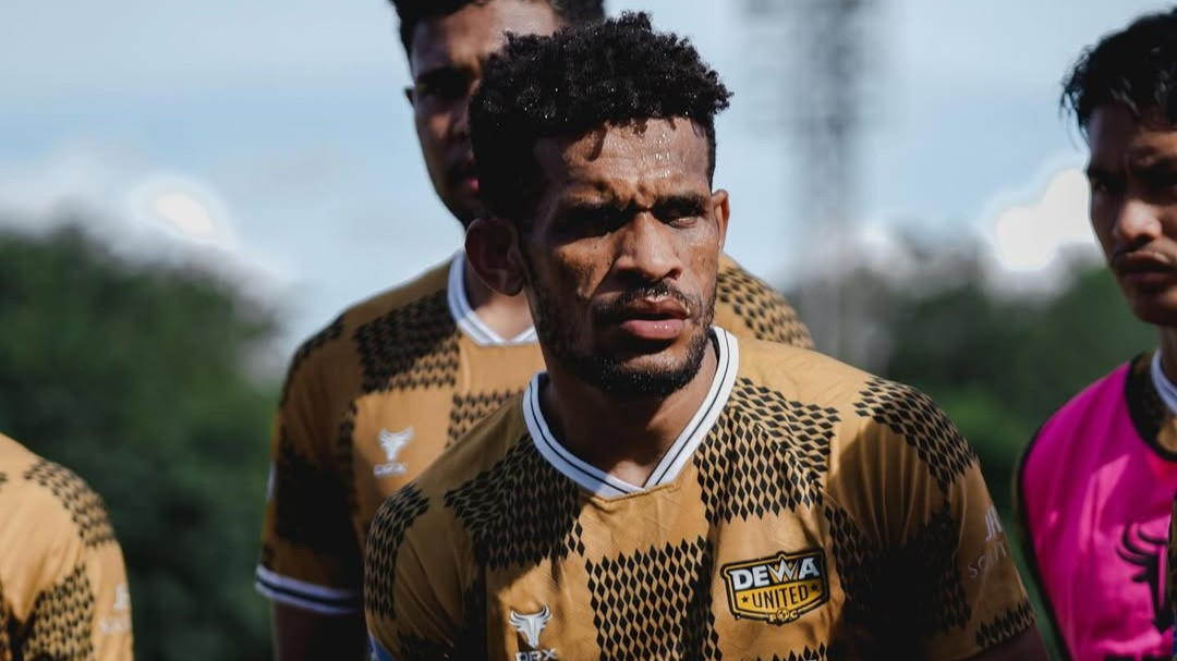 Ivar Jenner atau Ricky Kambuaya, Pemain yang Bakal Isi Slot Alan Cardoso di Persija Jakarta?
            - galeri foto