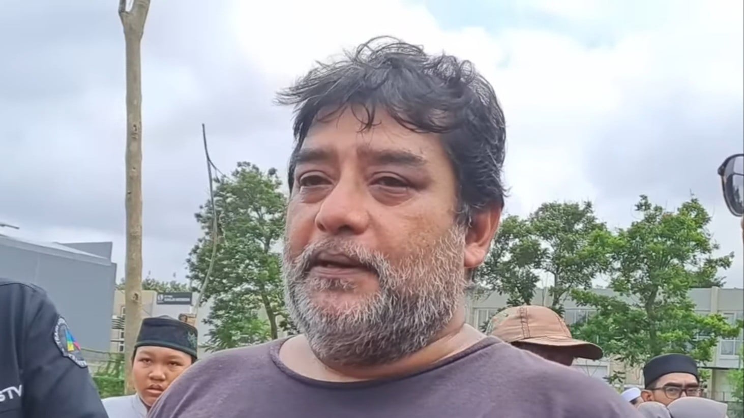 Ayah Mendiang Lula Lahfah Ungkap Firasat Seminggu Sebelum Putrinya Meninggal: Ngajak Makan
            - galeri foto