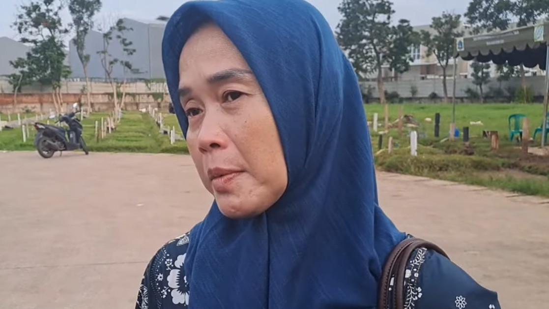 Dengan Suara Bergetar, Ibu Lula Lahfah Ceritakan Kronologi Awal Mula Anaknya Dikabarkan Meninggal Dunia
            - galeri foto