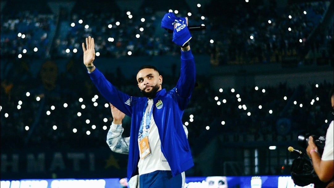 Tak Ada Angin Tak Ada Hujan, Persib Dapat Kabar Buruk dari Media Italia Soal Transfer Federico Barba usai Resmi Datangkan Layvin Kurzawa
            - galeri foto