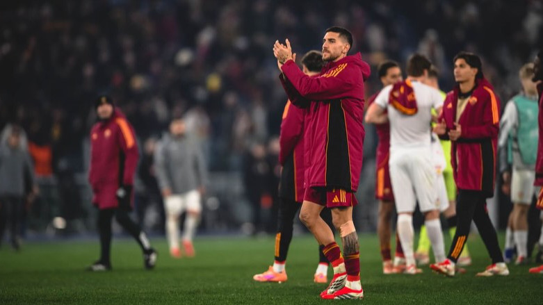 Al Nassr Incar Kapten AS Roma Lorenzo Pellegrini, Ronaldo Sampai Turun Tangan!
            - galeri foto