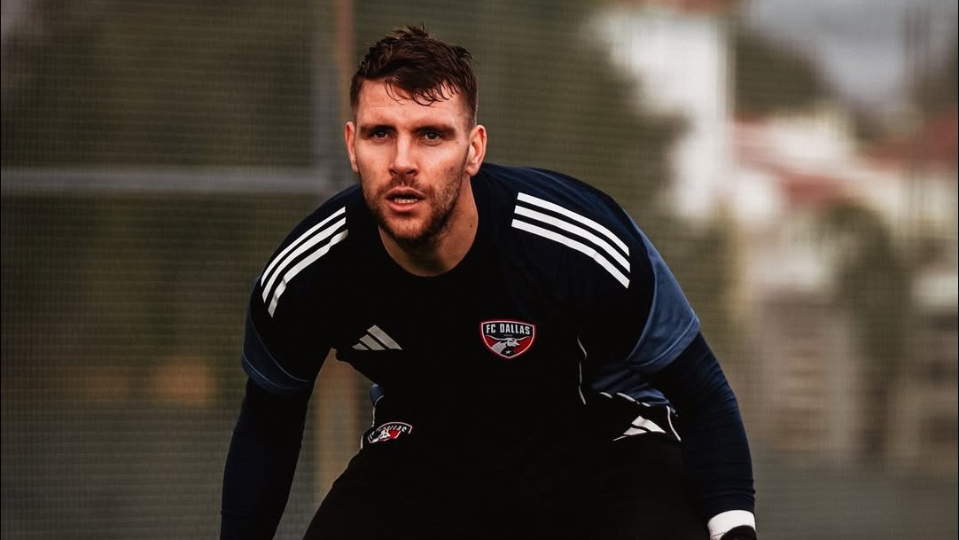 Bukan Kaleng-kaleng, Maarten Paes Bisa Jadi Kiper Nomor Wahid di Ajax Amsterdam, Jika Skenarionya Begini?
            - galeri foto