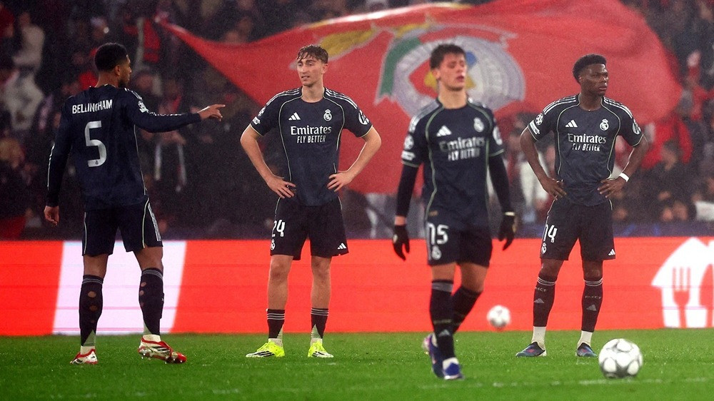 Jose Mourinho Jadi Pelatih Real Madrid jika Mampu Bawa Benfica Singkirkan Los Blancos dari Liga Champions?
            - galeri foto