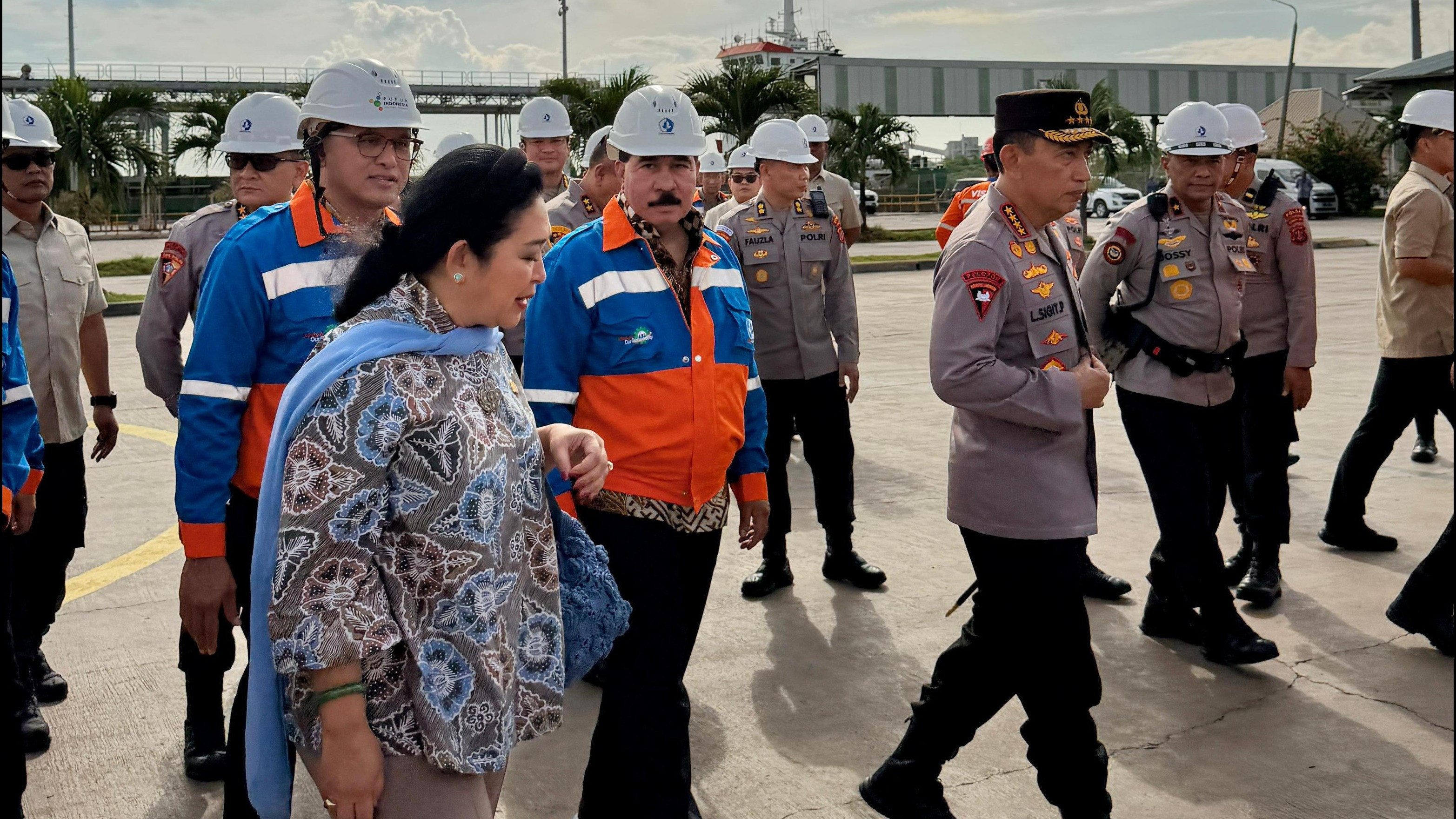 Perkuat Ketahanan Pangan Nasional, Proyek Revamping Ammonia Pabrik-2 PT Pupuk Kaltim Resmi Beroperasi
            - galeri foto