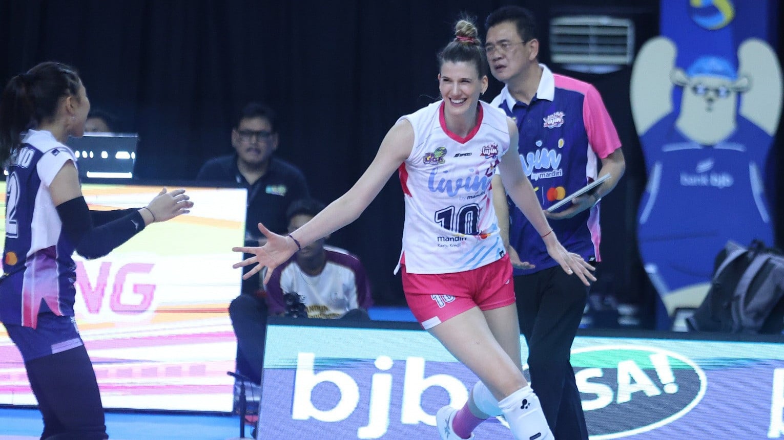 Hasil Proliga 2026, Putri: Susah Payah Gilas Yolla Yuliana Cs, Gresik Phonska Plus Jaga Rekor 100 Persen Kemenangan
            - galeri foto