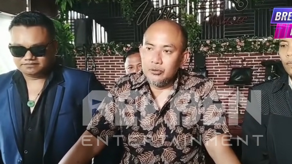 Meski Denada Akui Ressa Rizky Anaknya, Kuasa Hukum Tegaskan Pengakuan Belum Cukup Secara Hukum
            - galeri foto