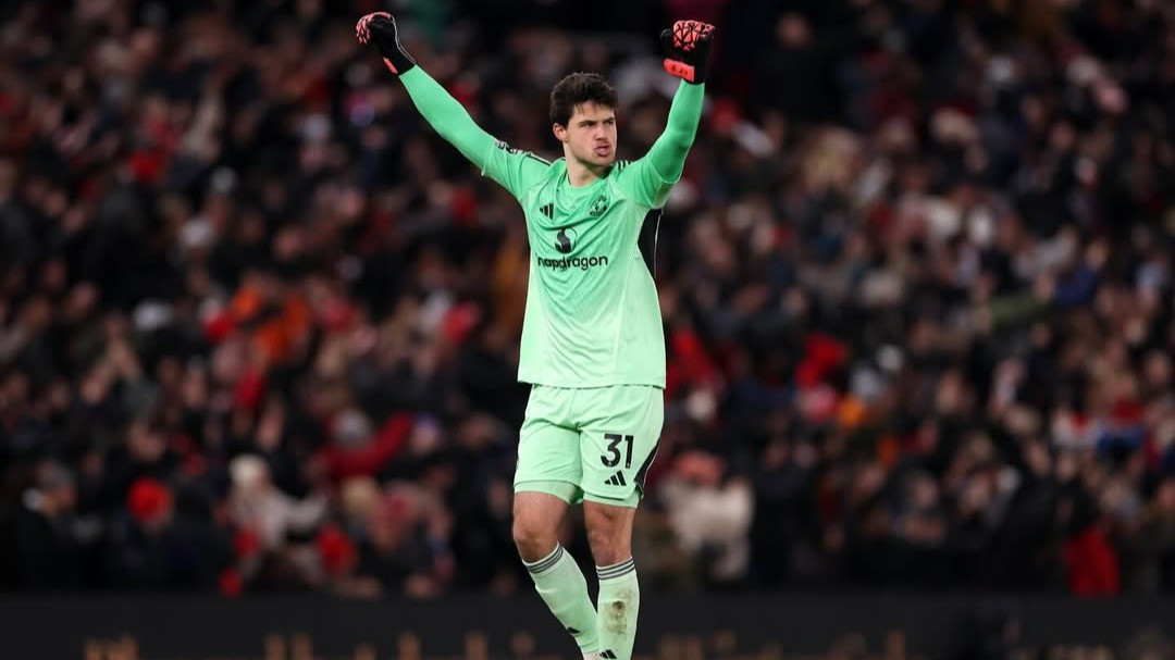 Bukan Onana, Bukan Bayindir: Manchester United Temukan Kiper Tenang Tanpa Drama
            - galeri foto