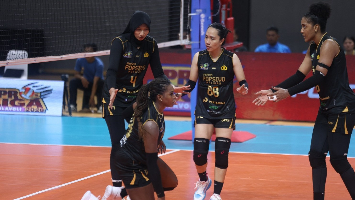 Telan Empat Kekalahan Beruntun, Kapten Popsivo Polwan Akui Mereka Underperform saat Digulung Jakarta Electric PLN
            - galeri foto