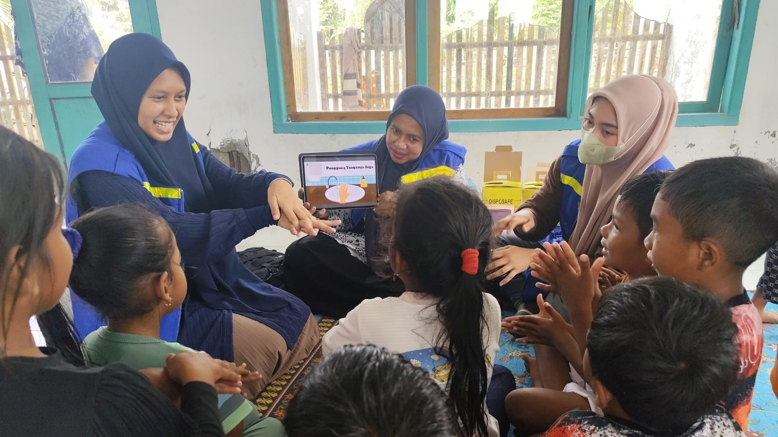 Kemenkes Terjunkan 513 Nakes Demi Menjangkau Wilayah Paling Terisolir di Aceh
            - galeri foto