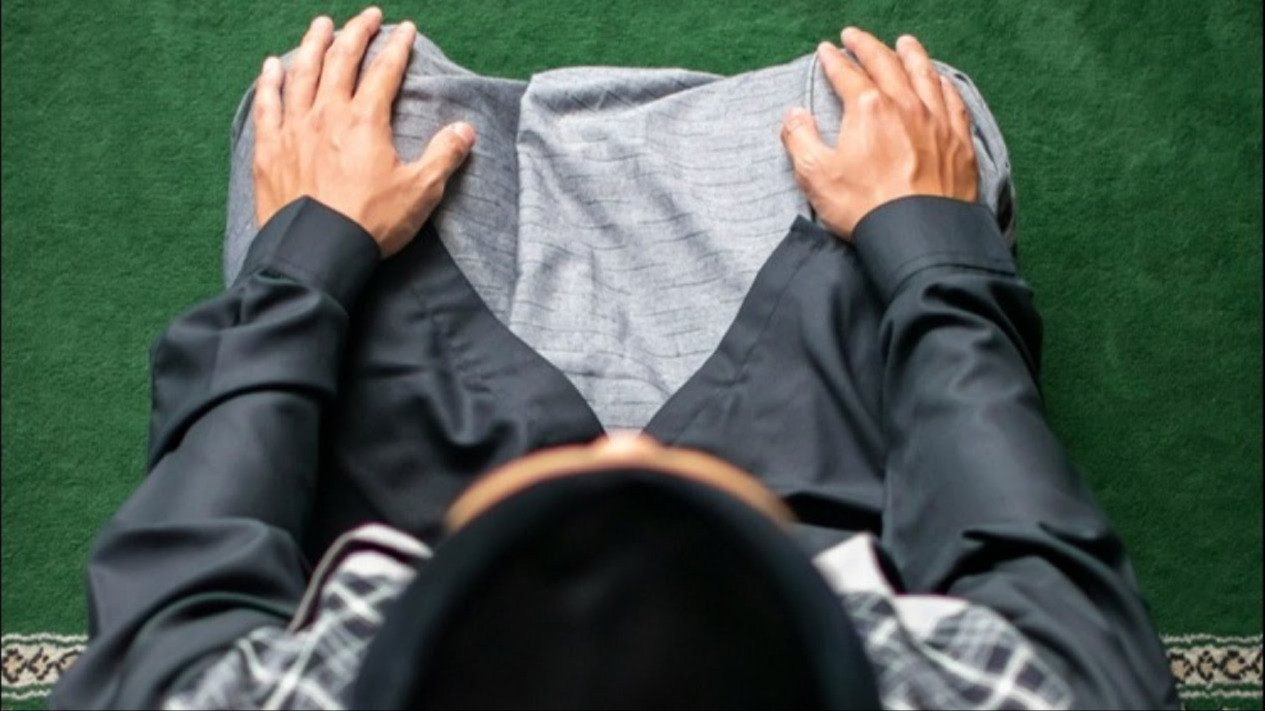 Padahal Sudah pakai Celana Jin saat Mau Shalat, Apa Perlu Diganti dengan Sarung?
            - galeri foto