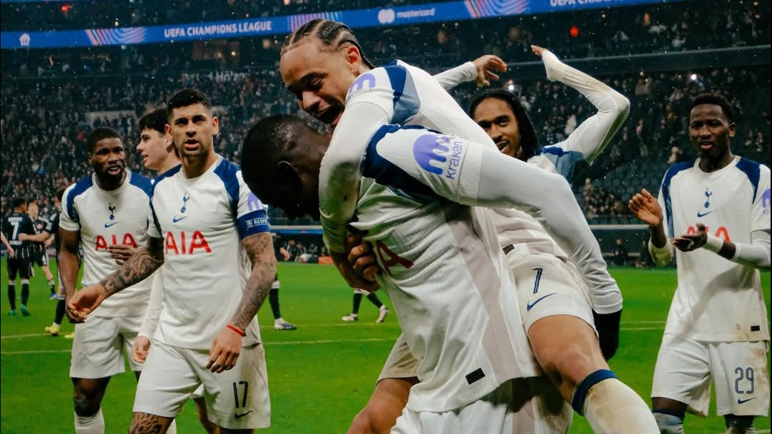 Ketika Kasta Liga Inggris Terlalu Tinggi untuk Liga Europa: Kisah Aneh Manchester United dan Tottenham di Final Liga Europa
            - galeri foto