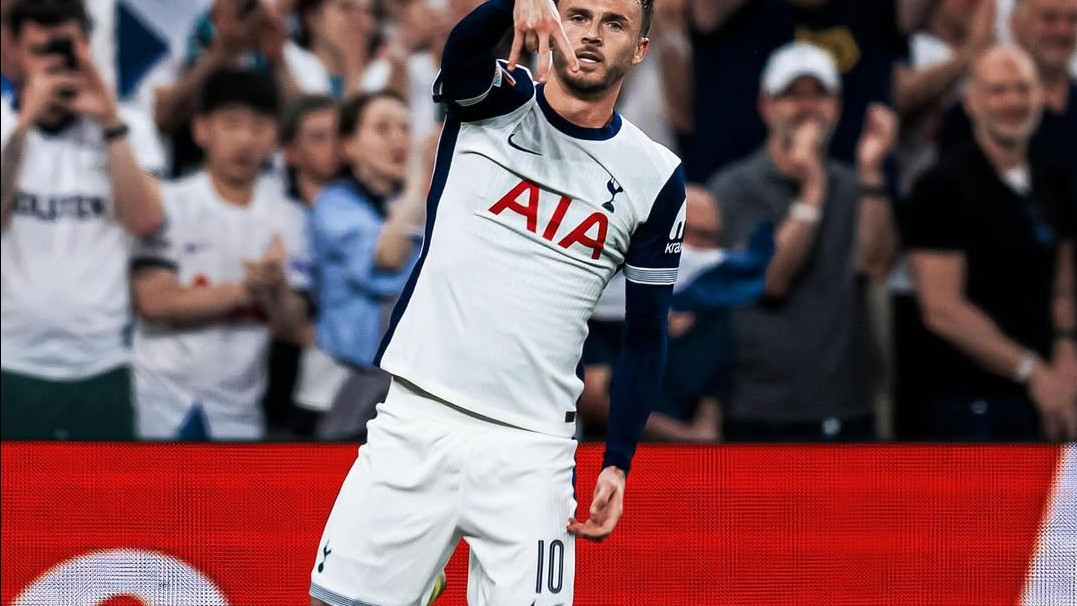 Adu Nilai Triliunan Rupiah di Old Trafford, Manchester United vs Tottenham: Siapa Lebih Mahal?
            - galeri foto