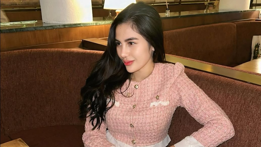 Siapa Diva Siregar? Model yang Kecelakaan di Tol Jagorawi sampai Mobil Ringsek
            - galeri foto