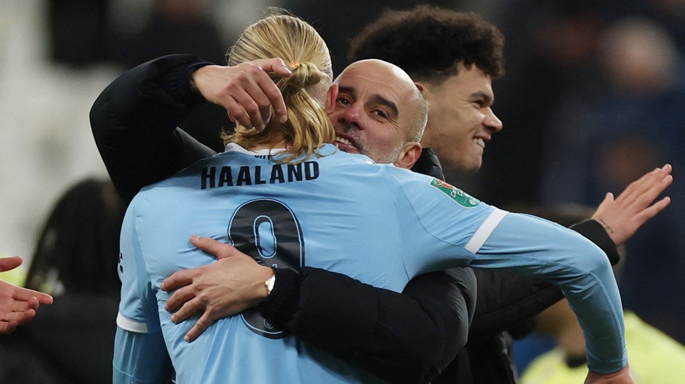 Klasemen Liga Inggris 2025-2026: Arsenal Mulai Terancam, Manchester City Siap Manfaatkan?
            - galeri foto