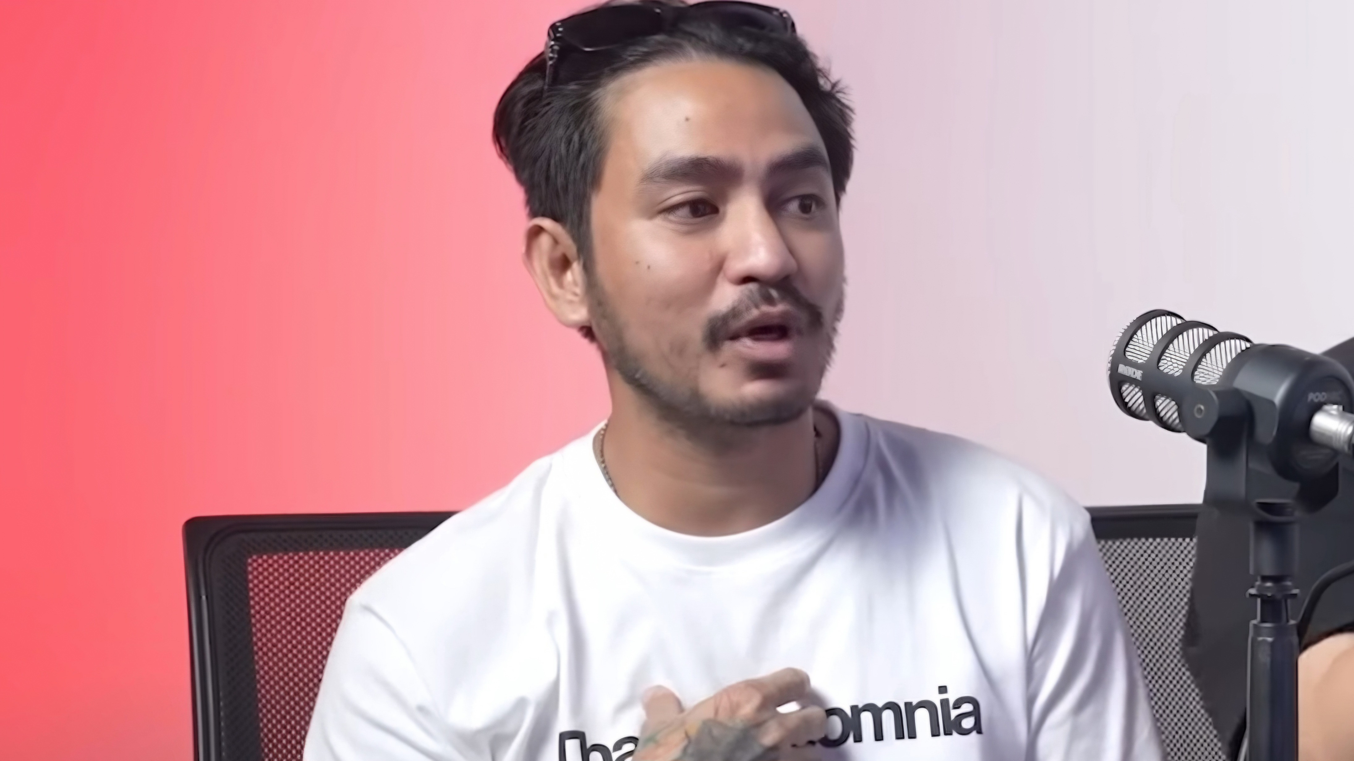 Ngaku Khilaf di Masa Lalu, Mohan Hazian Tetap Bantah Disebut Sebagai Pemerkosa!
            - galeri foto