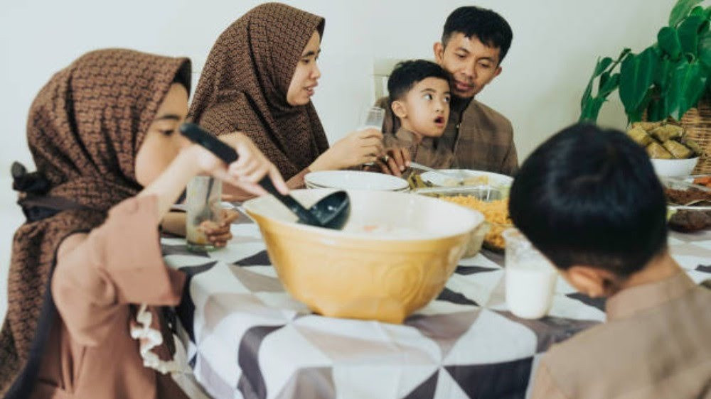 Ternyata Ini Alasan Semangat Puasa di Bulan Ramadhan, Menu Bukanya bukan Kolak ataupun Gorengan
            - galeri foto