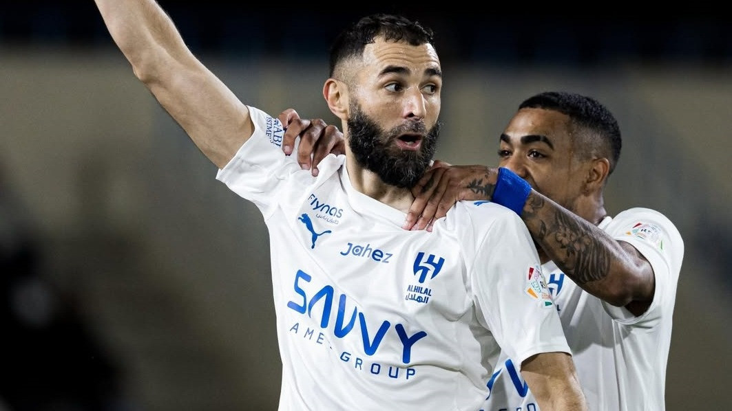 Kelakuan Karim Benzema Dibongkar Jurnalis Saudi, Pemain Al Hilal yang Sukses Cetak Hattrick Itu Ternyata Aslinya Begini
            - galeri foto