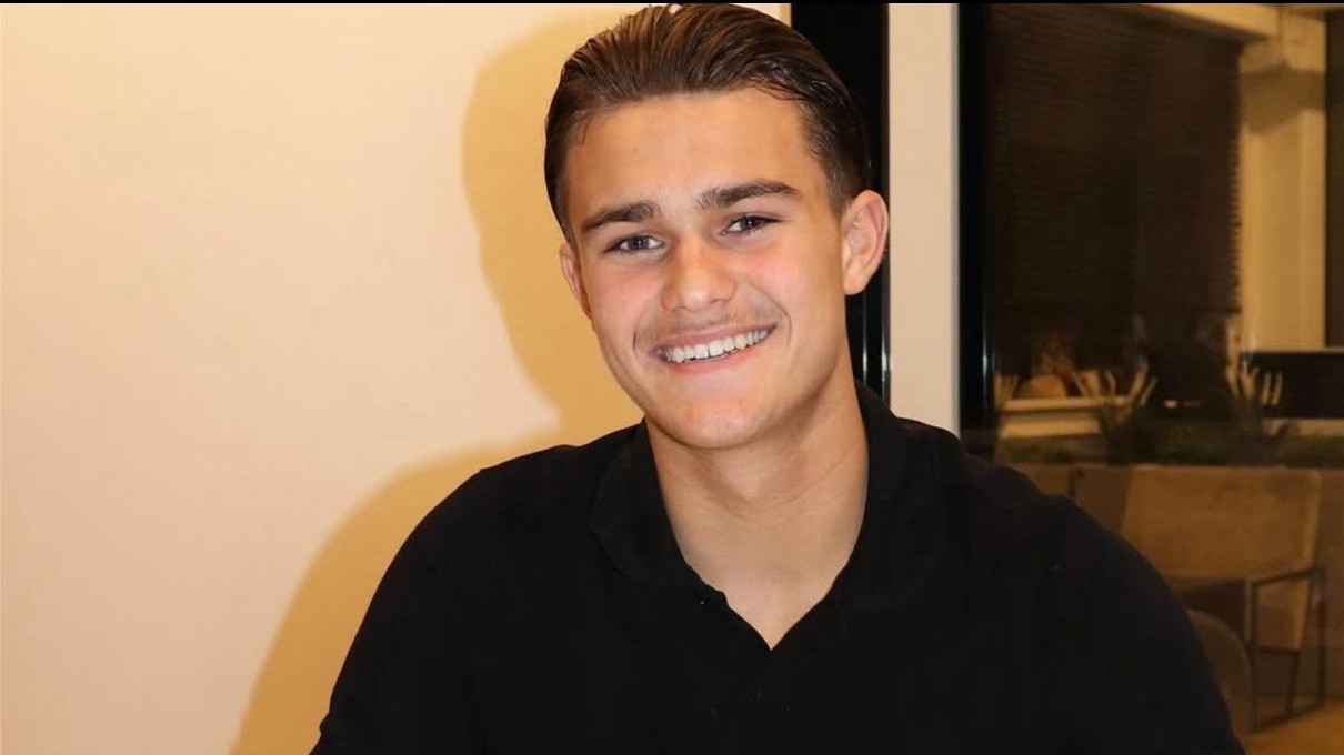 Permata Baru Timnas Indonesia Bersinar di Eropa, Kiper Berdarah Bali Ini Resmi Dipanggil Atletico Madrid
            - galeri foto