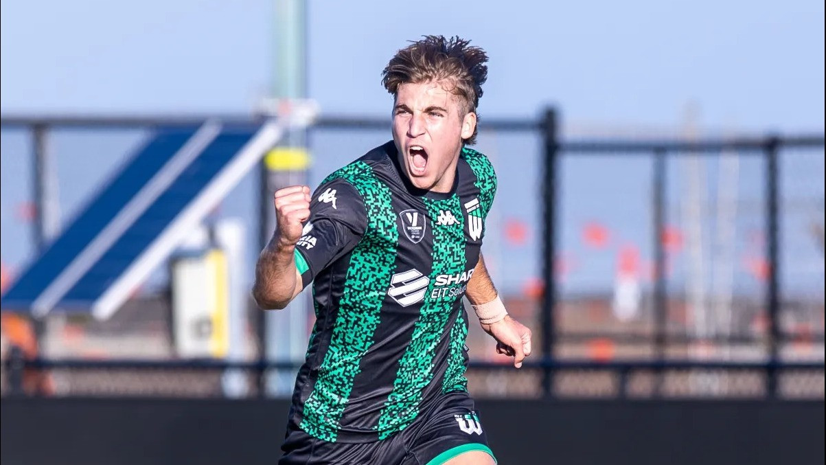 Luke Vickery Blak-blakan Sudah Kontak John Herdman, Publik Australia Panik Talenta Mudanya Direbut Timnas Indonesia?
            - galeri foto