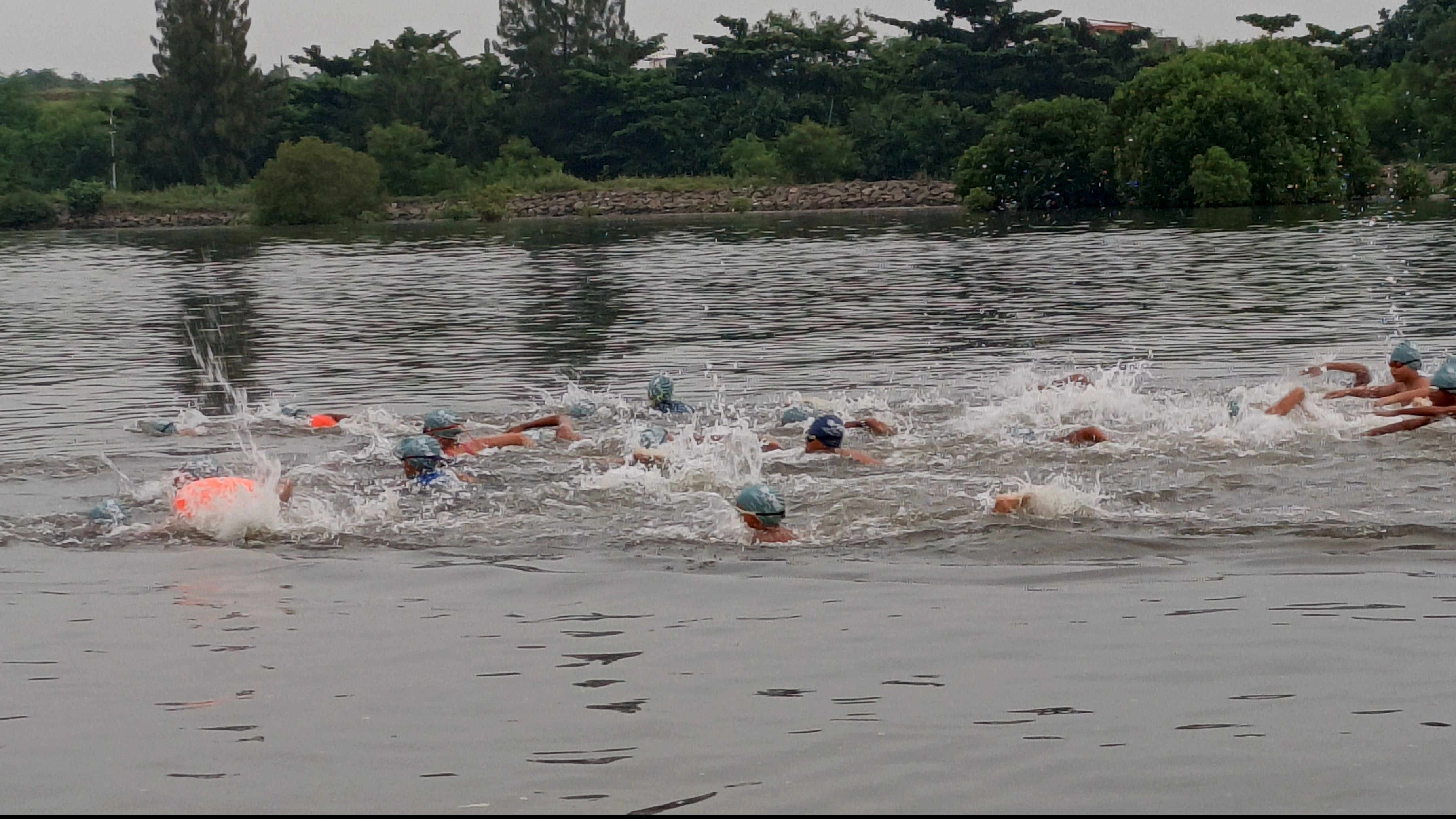 Meriah! 750 Peserta Ambil Bagian dalam Tri-Sport Series 2026 di Taman Impian Jaya Ancol
            - galeri foto