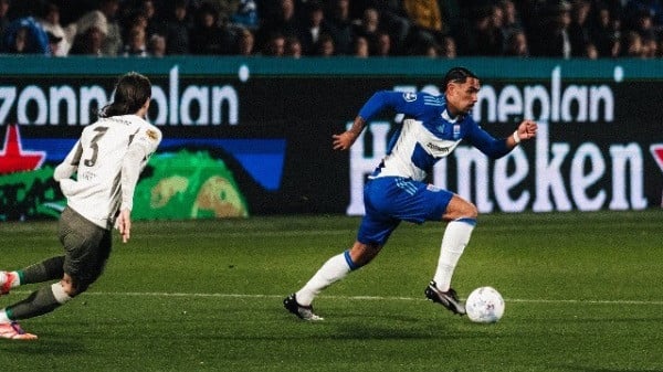 Timnas Indonesia Ketiban Durian Runtuh? Bek Berdarah Maluku Cetak 3 Gol Beruntun di Eredivisie
            - galeri foto