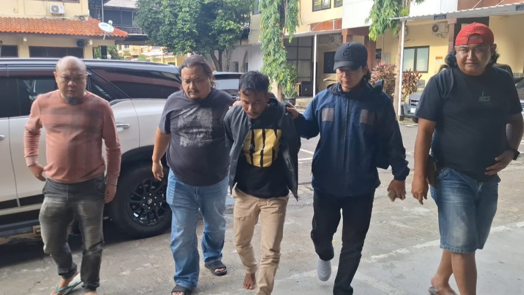 Pelaku Mutilasi Mayat dalam Koper di Brebes Diringkus Kurang dari 24 Jam, Polisi Ungkap Motifnya
            - galeri foto
