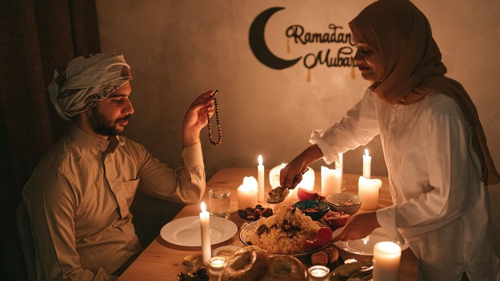 Stop Makan 2 Bahan Ini Selama Ramadhan, InsyaAllah Badan Jadi Lebih Bugar
            - galeri foto