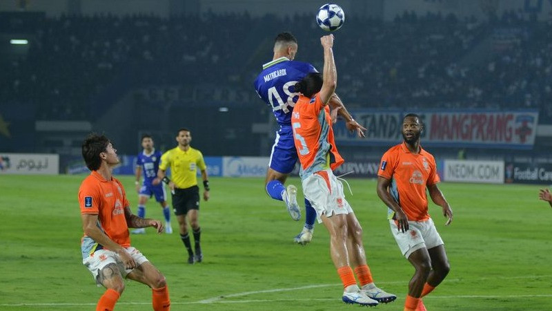 Resmi! Bojan Hodak 'Coret' Satu Pemain Asing usai Persib Tersingkir dari ACL 2, Siapa?
            - galeri foto