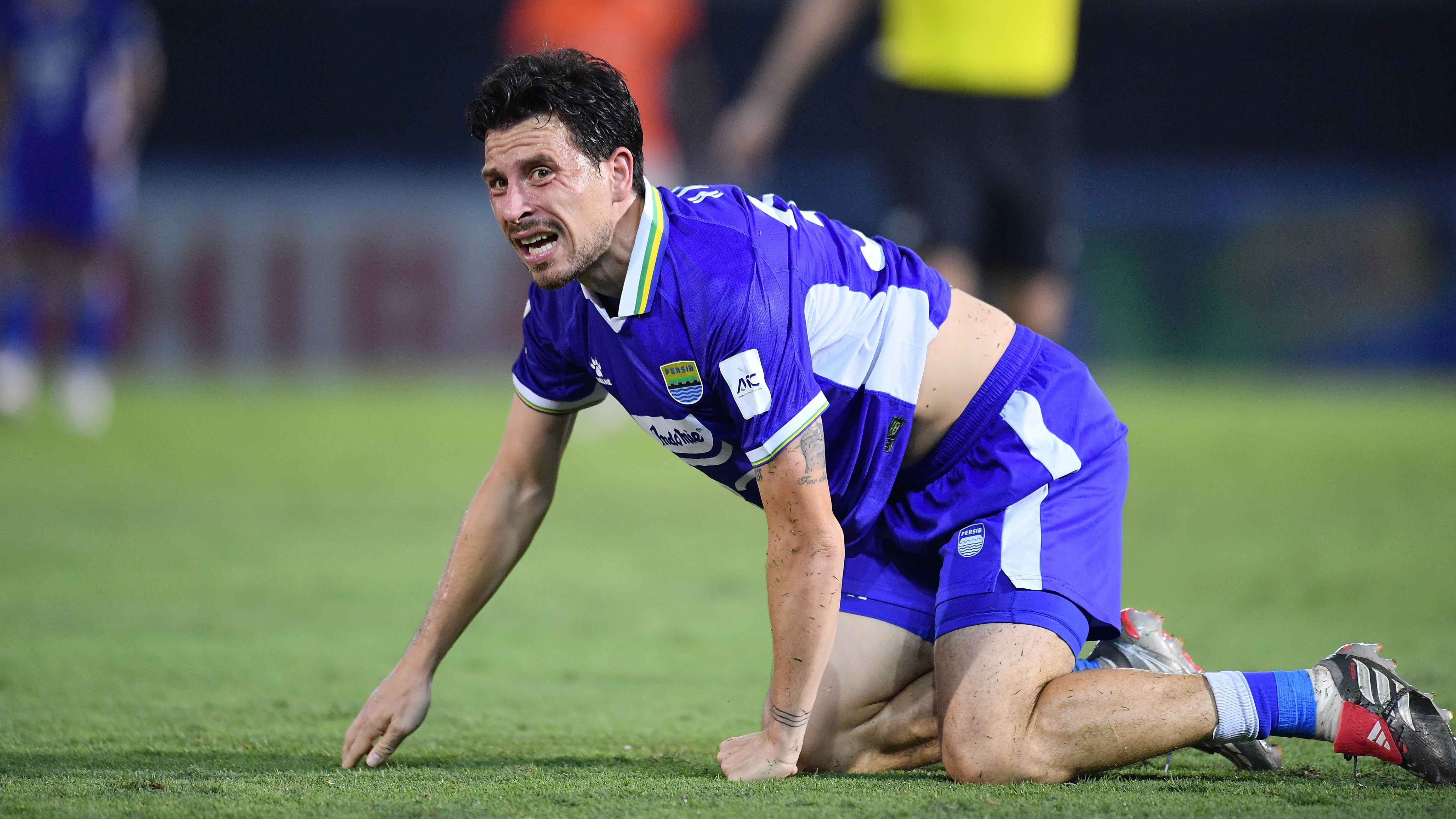 Reaksi Shin Tae-yong usai Mengetahui Pemain Diaspora Timnas Indonesia Berbondong-bondong Main di Super League, Beri Jawaban Mengejutkan
            - galeri foto