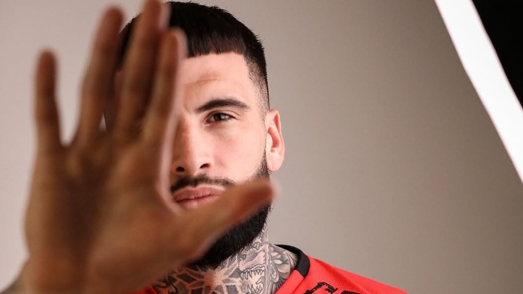 Joey Suk: Calon Pemain Naturalisasi Timnas Indonesia yang Tiba-tiba Kabur, Bagaimana Kabarnya Kini?
            - galeri foto