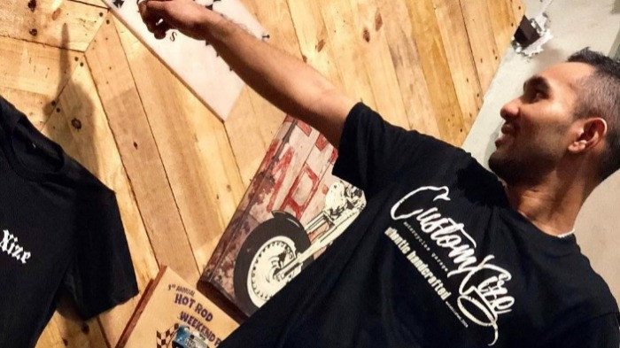 Sosok ini Muncul Ceritakan Kisah Ibunya Dihamili Enji Baskoro, Mantan Suami Ayu Ting Ting Punya Anak Lagi?
            - galeri foto