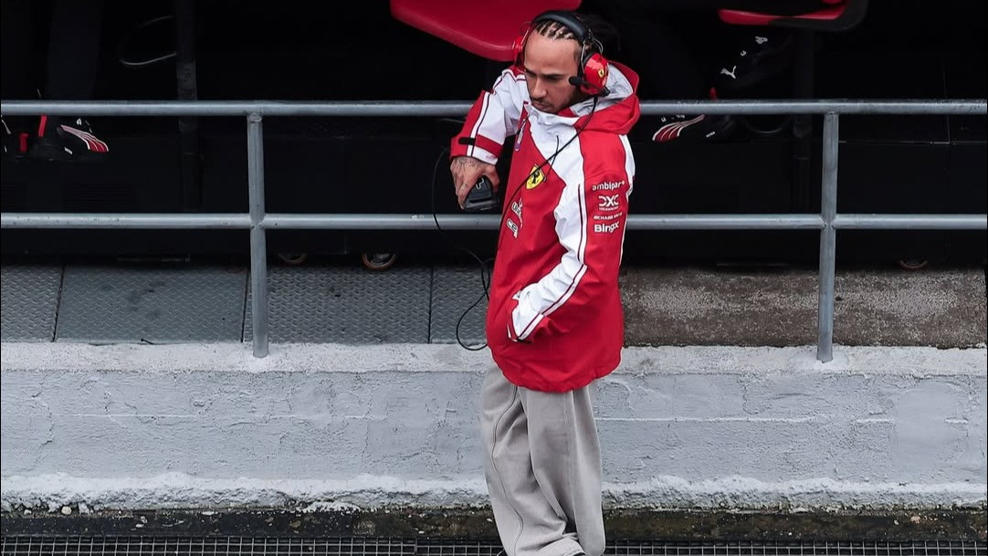 Lebih Menyatu dengan SF-26, Lewis Hamilton Percaya Diri Bawa Ferrari Kompetitif di F1 2026
            - galeri foto