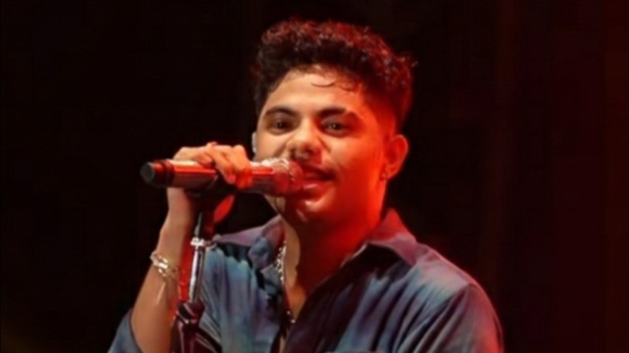 Penyanyi Jebolan Indonesian Idol Piche Kota Jadi Tersangka Pemerkosaan Siswi SMA, Korban Dicekoki Miras di Kamar Hotel
            - galeri foto