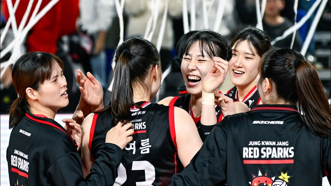 Nohran Sampai Berlinang Air Mata Gara-gara Red Sparks: Akhiri 11 Kekalahan Beruntun Usai Tumbangkan Pink Spiders!
            - galeri foto