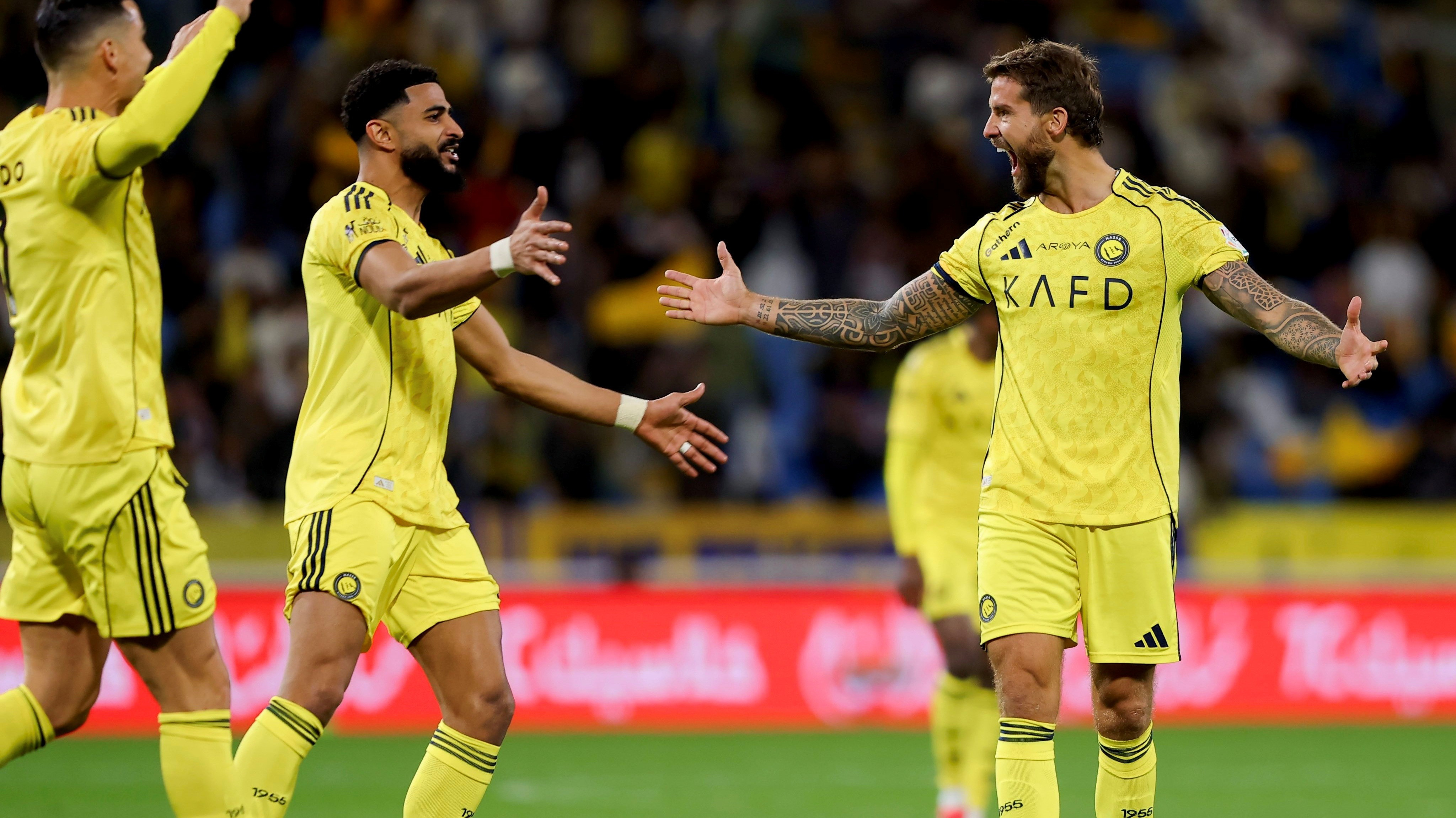 Al Nassr Pesta Gol 5-0 di Kandang Al Najma: Cristiano Ronaldo Terus Catatkan Namanya di Papan Skor
            - galeri foto