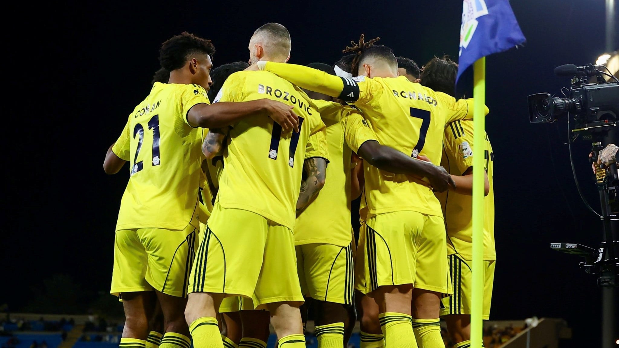 Al Nassr Pesta Gol 5-0 di Kandang Al Najma: Cristiano Ronaldo Terus Catatkan Namanya di Papan Skor
            - galeri foto