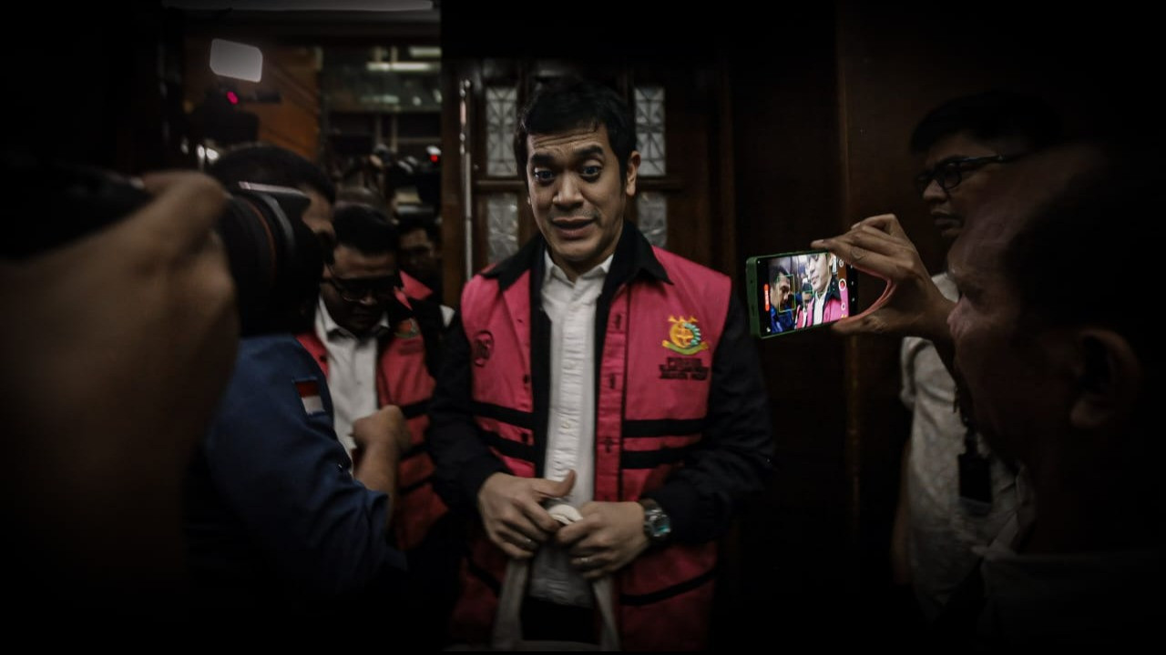 Berita Foto: Tiga Eks Pejabat Pertamina Divonis 9–10 Tahun Penjara dalam Kasus Korupsi Tata Kelola Minyak Mentah
            - galeri foto