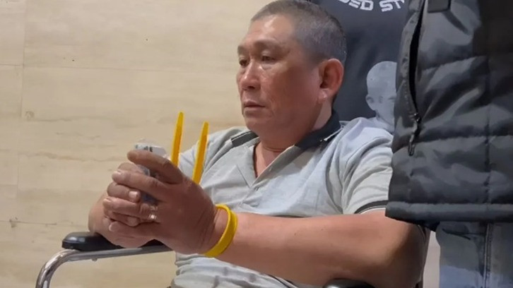 DOR! Koh Erwin Ditembak Polisi Saat Hendak Kabur ke Malaysia, Sang Bandar Narkoba Sempat Melawan
            - galeri foto