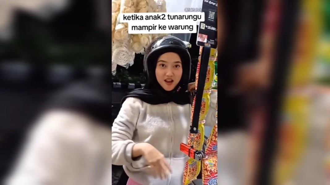 Viral di Media Sosial, Kisah Haru Tiga Difabel Diterima Kerja di Bandung hingga Kabarin Tukang Warung
            - galeri foto