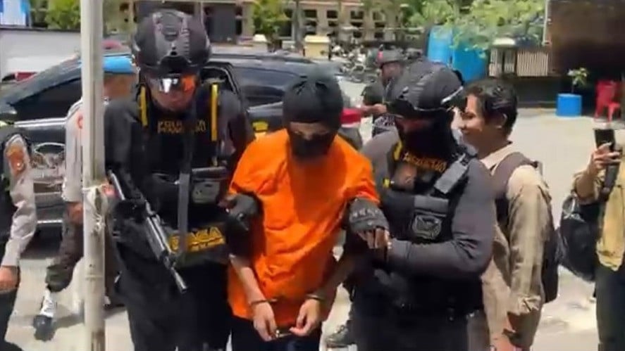 Postingan Terakhir Pelaku Pembacokan Mahasiswi UIN Suska Riau, Bikin Merinding Sang Mahasiswa Tulis Ini..
            - galeri foto