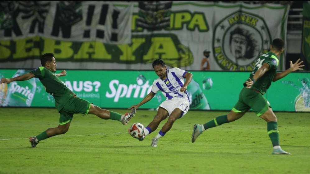 Ini Alasan Persib Bandung Lolos dari Sanksi WO Setelah Lakukan 6 Kali Ganti Pemain saat Ditahan Imbang Persebaya Surabaya
            - galeri foto