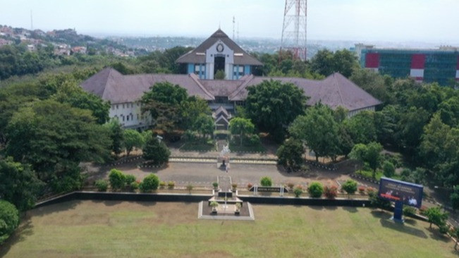 Dunia Pendidikan Heboh Lagi! Mahasiswa Undip Diduga Dihajar 30 Teman Satu Jurusan, Disabet hingga Disundut Rokok
            - galeri foto