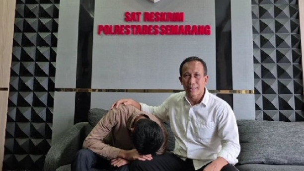 Undip dan Polisi Dinilai Lambat Tangani Kasus Pengeroyokan Mahasiswa oleh 30 Orang, DPR: Sudah 5 Bulan
            - galeri foto