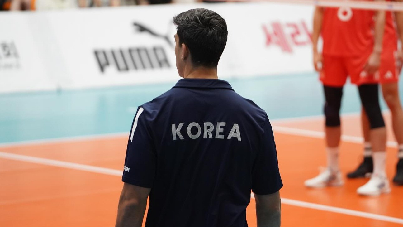 Mengenal Issanaye Ramires Ferraz, Pelatih Timnas Korsel yang Dirumorkan Jadi Pengganti Jeff Jiang Jie Latih Timnas Voli Indonesia
            - galeri foto