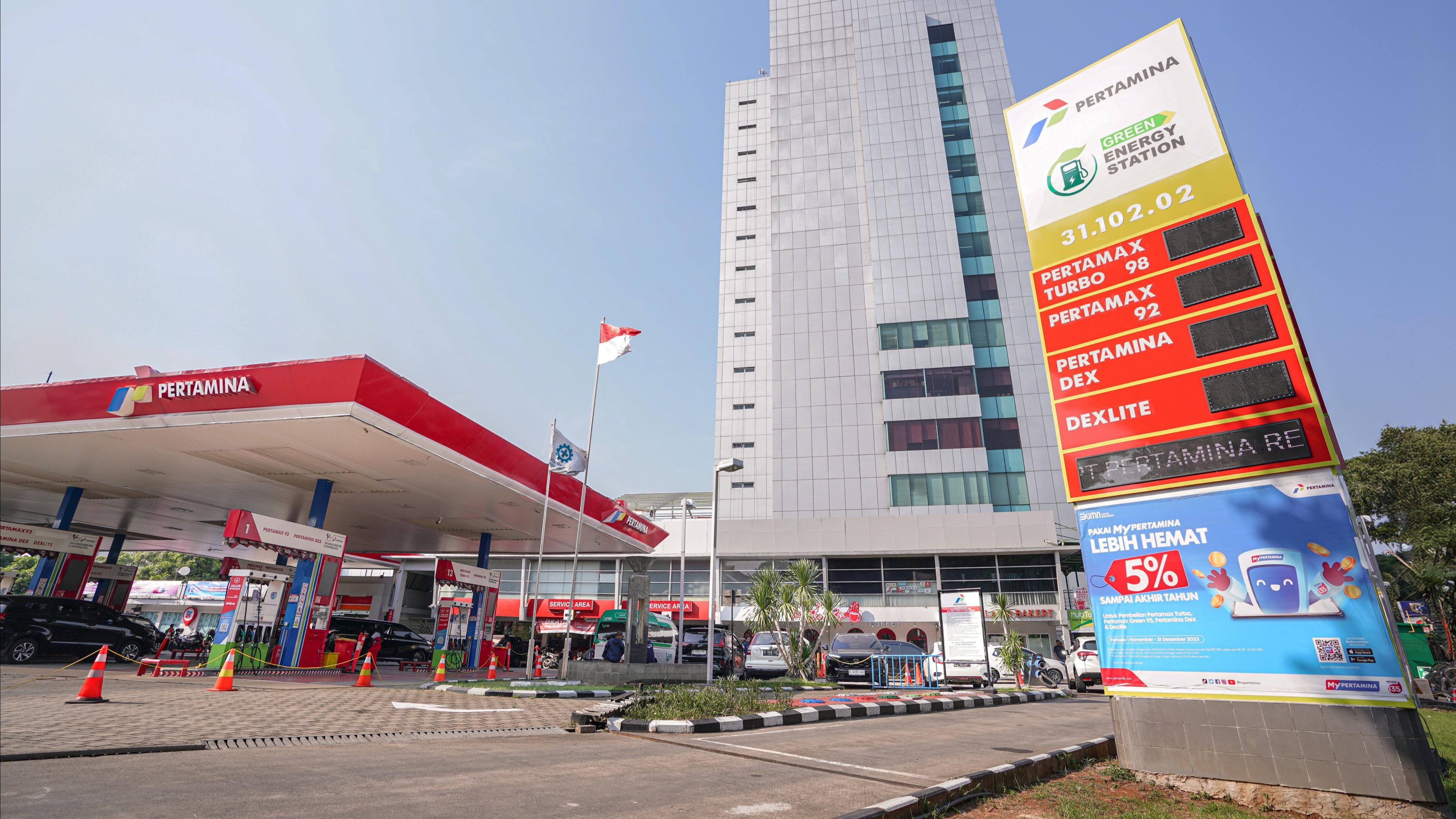 Panic Buying BBM Pertamina dan Malapraktik Followership: Mengapa Maaf Saja Tidak Cukup?
            - galeri foto